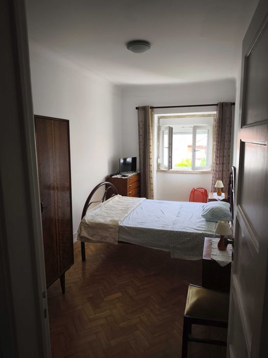 Quarto para arrendar Lisboa - junto à Paiva Couceiro