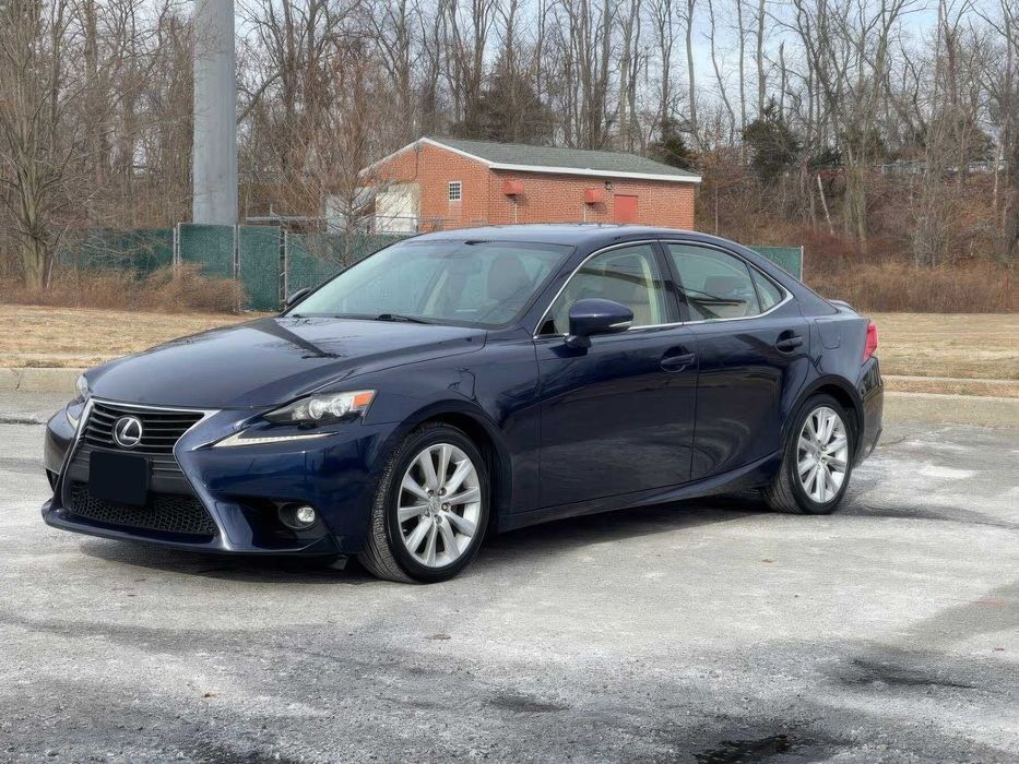 Lexus IS 300      2016
