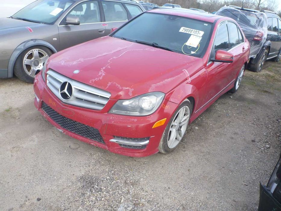 Разборка Mercedes W204 2007-2014 / Мерседес W204 б/у запчастини