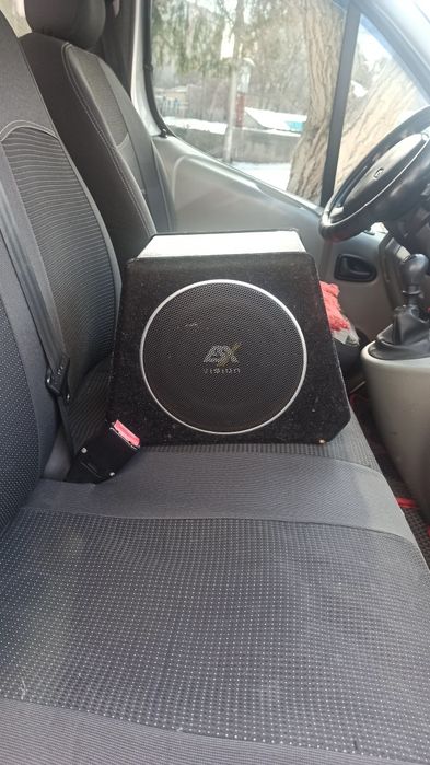 Саб активный ESX Vision V800A.