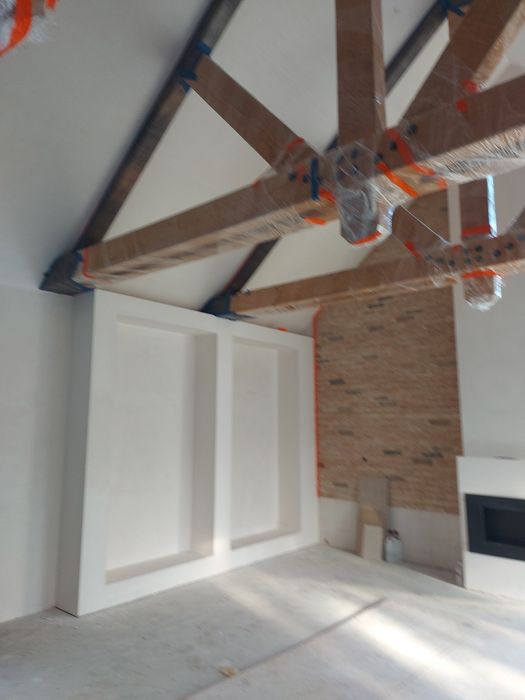 Sufity podwieszane szpahlowanie