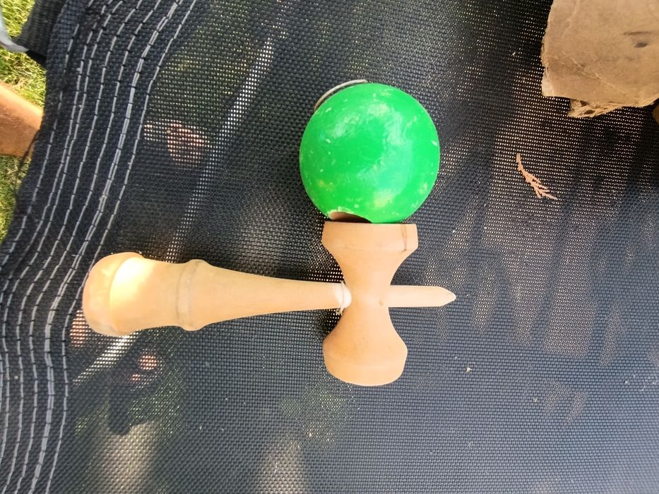 Игрушка кендама для ребенка от 7 лет