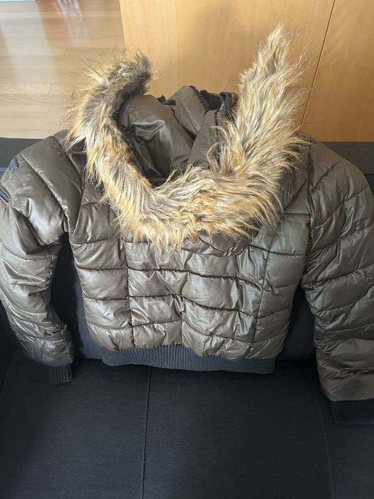 Casaco Acolchoado com Capuz e Pêlo Sintético Verde tropa