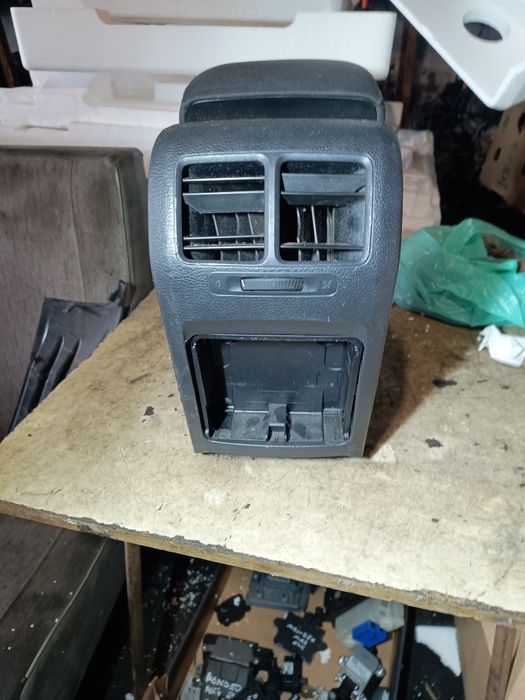 Podłokietnik z regulacją VW Golf VI V oryginał