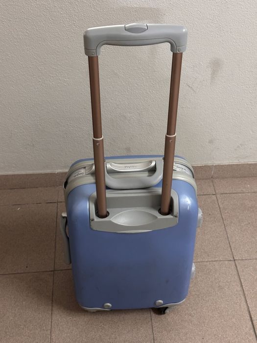 Mala de viagem "Segue..."