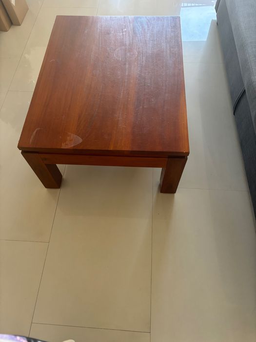 Mesa de jantar, mesa de centro, mesa de apoio e espelho