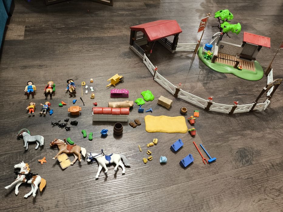 Playmobil 70166 parkur dla koni z myjnia