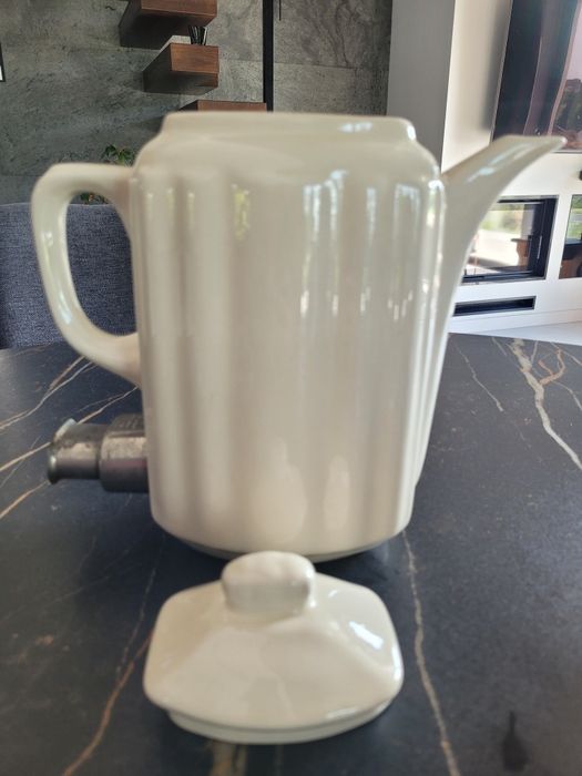 Ceramiczny czajnik elektryczny Mirostowice