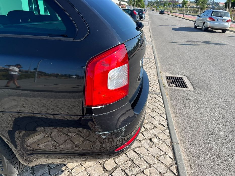 Carrinha Scooda preta