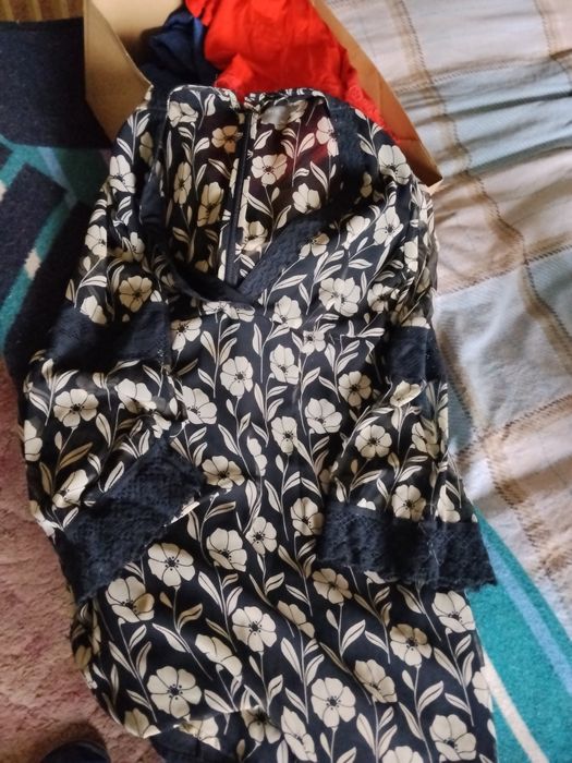 Zestaw 20 sukienek w rozmiarze 40-42