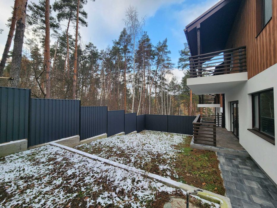 Від забудовника! Продам будинок, дуплекс біля лісу. Телефонуйте.