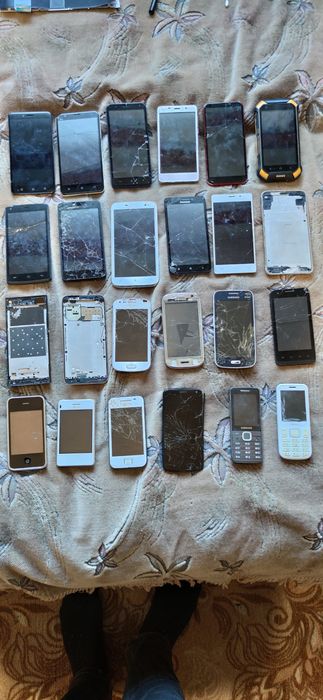 Телефоны продам одним лотом