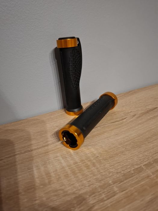 Gripy / Chwyty rowerowe ergonomiczne z blokadą