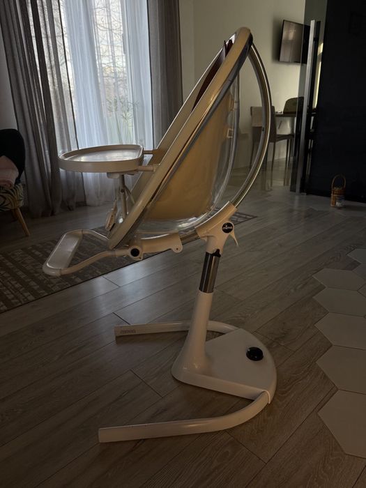 Продається стільчик для годування Mina