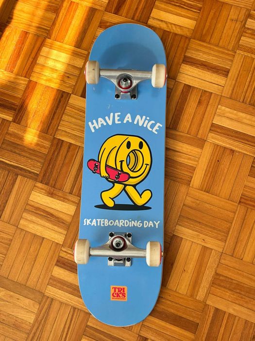 Skate Completo Tricks – Excelente Estado