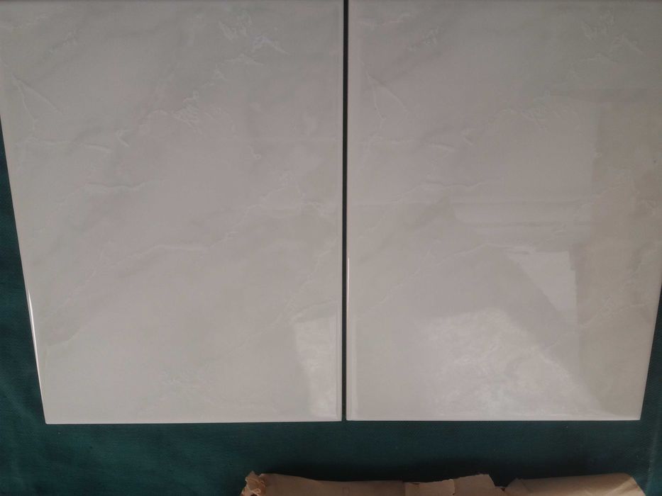 Продам плитку 15х20 Чехия