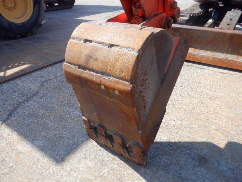 Экскаватор  гусеничний Hitachi ZX30UR-3