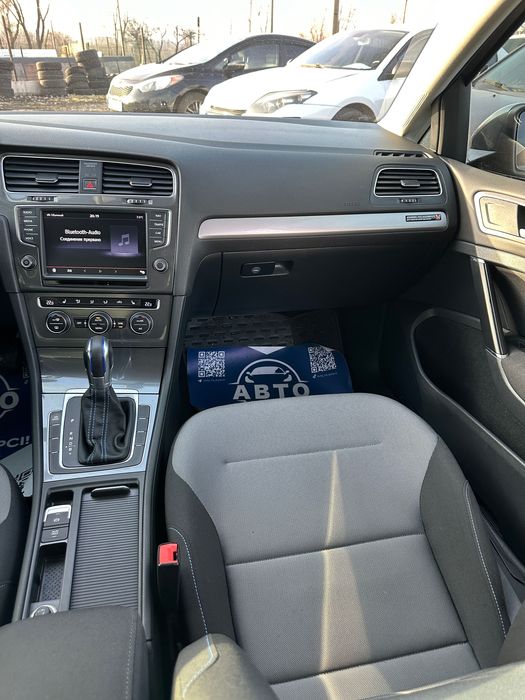 Продам Volkswagen e-Golf 2014 рік можлива розстрочка, кредит, обмін!