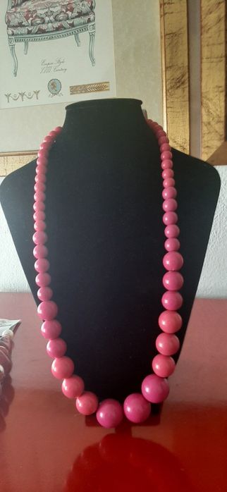 Colares novos  com etiqueta