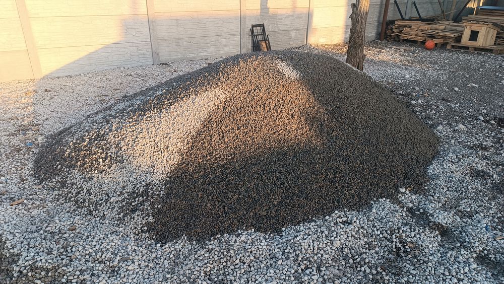 Продам щебень строительный,песок,отсев.