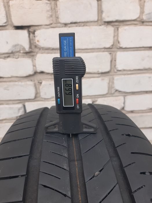 Шини б/у 205/60R16 Nexen літо.