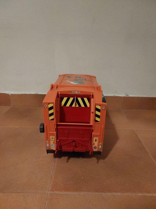 Camiao de brincar e companhia