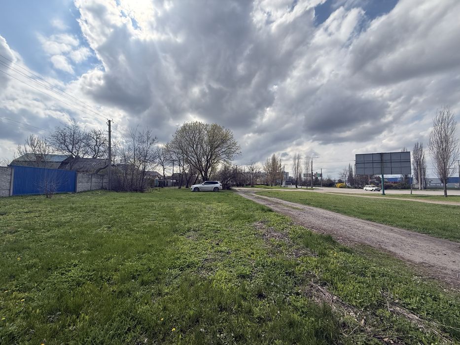 Продаж земельної ділянки червона лінія