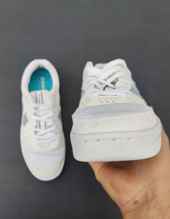 Sapatilhas Converse Unissexo 40, branco e azul claro, edição limitada.