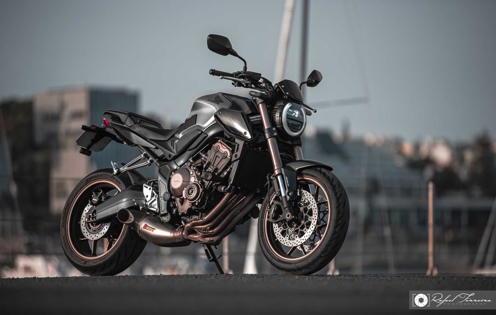 Honda CB650R | **AKRAPOVIC AVERBADO NO LIVRETE** | Full Extras | Impecável