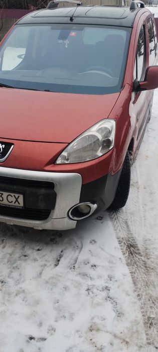 Продам Пежо- партнер 2008 р.в
1.6 бензин.ел.пакет.2 -зонний клімат--