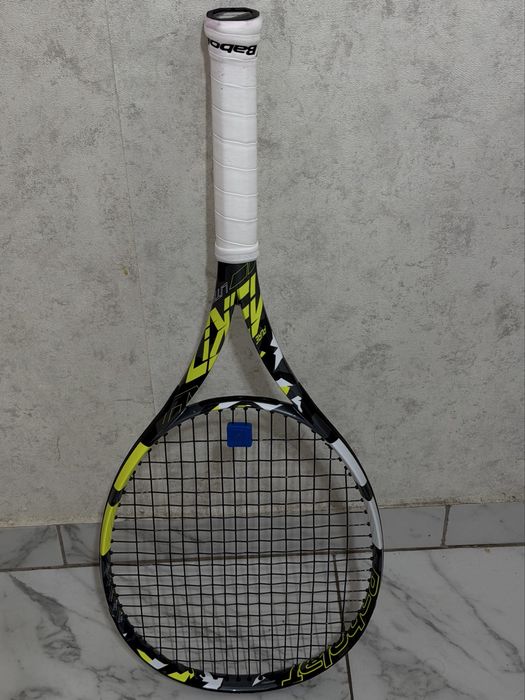 Продаєтся  ракетка Babolat Pure Aero Lite