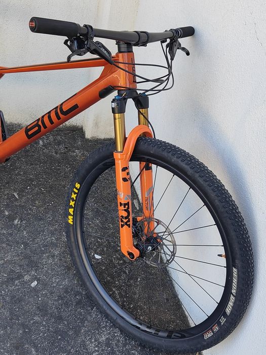 1999€
BMC Twostroke 01
Suspensão Fox kashima 
Transmissão 1x12 SRAM 
P