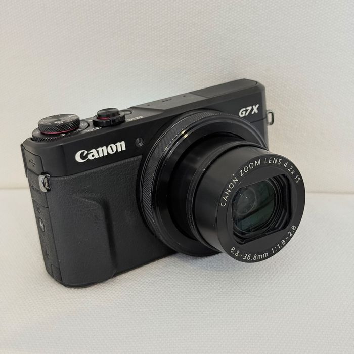 Canon G7X Mark II
