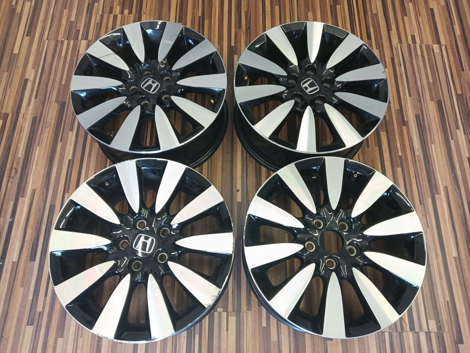 Felgi 17 Calowe 5x114,3 Honda Et: 50 komplet