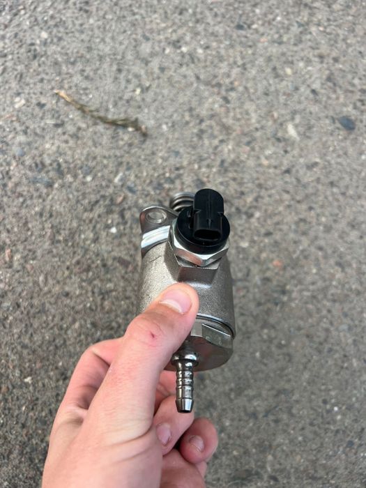 Паливний насос до автомобіля