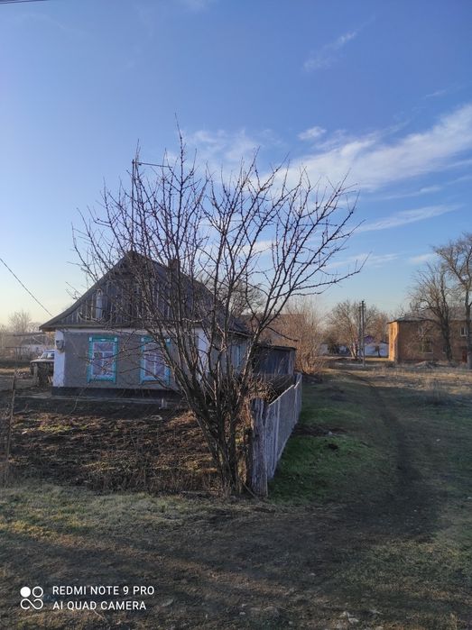 Продам дом  селі Новопокровка з газом