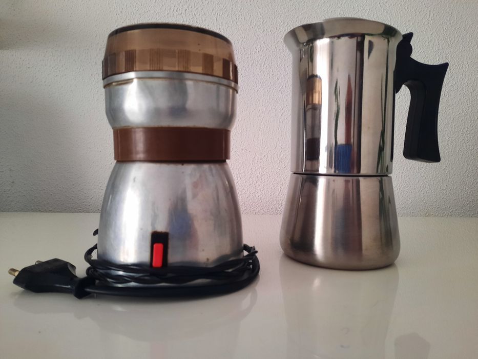 Moinho de café + Cafeteira vintage