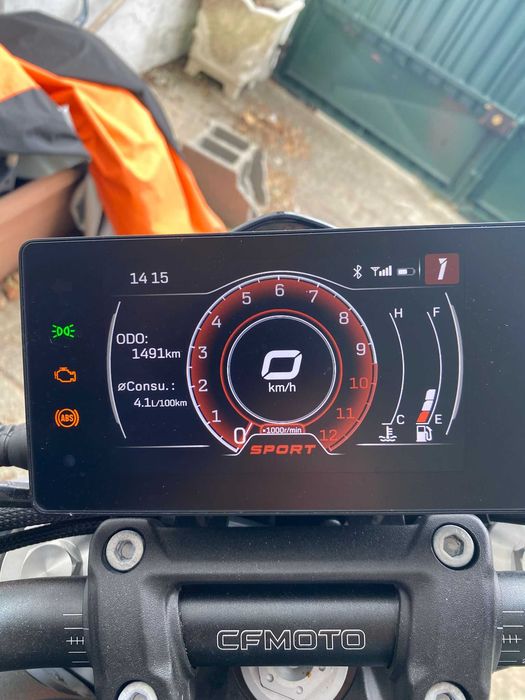 Vendo CFMOTO 300NK Semi-Nova | Apenas 1.500 km | Garantia