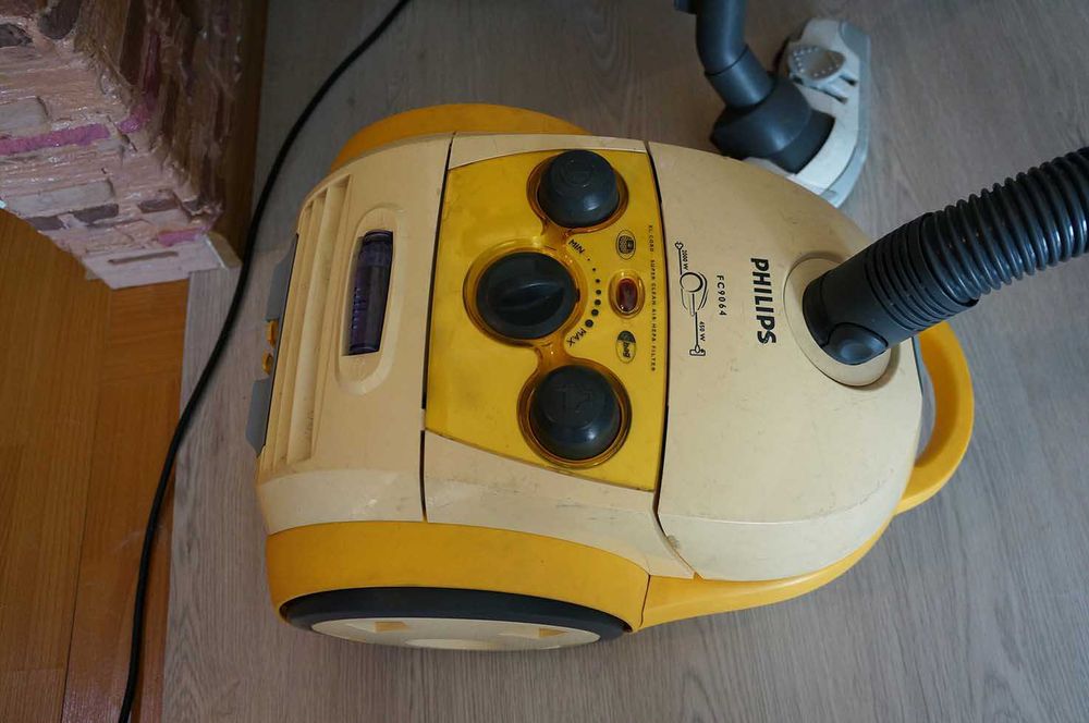 Пилесос Philips FC 9067(на запчастини)