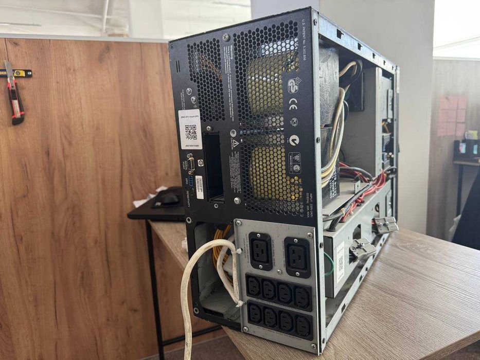 Несправний ДБЖ APС UPС 5000 (Smart-UPS RT 5000VA)