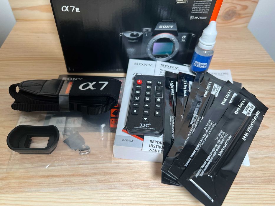 Sony ILCE-7M3 - Sony Alpha 7 III + acessórios adicionais
