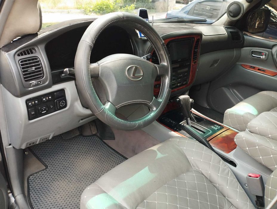 Lexus LX470 чёрный газ бензин