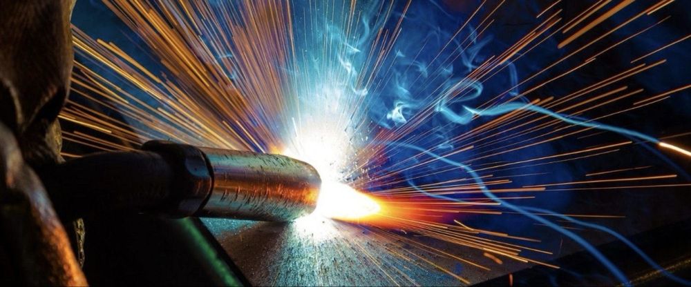 Serralharia e Soldadura Profissional | Portões • Estruturas • Inox