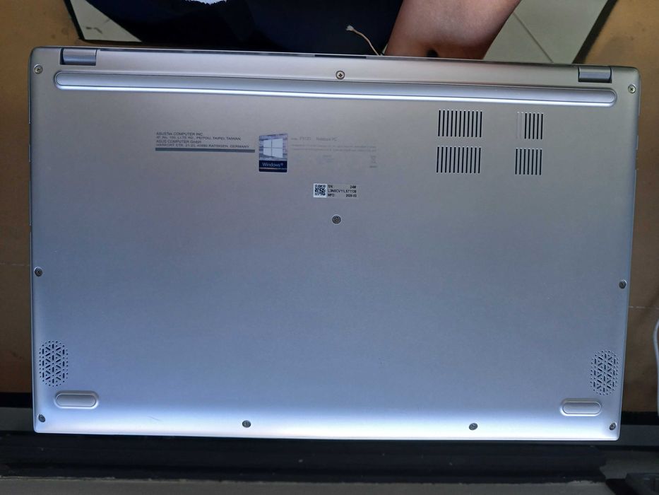 ASUS VivoBook 15,6" Ryzen 5 | 6GB RAM | 256GB SSD | Carregador + Sleeve