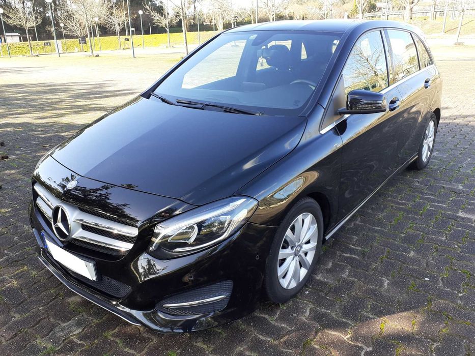 Mercedes B180d | LED | Park Assist | Excelente estado