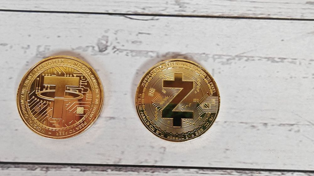 Сувенирная монета USDT Zcash крипта криптовалюта тезер зек gold золото