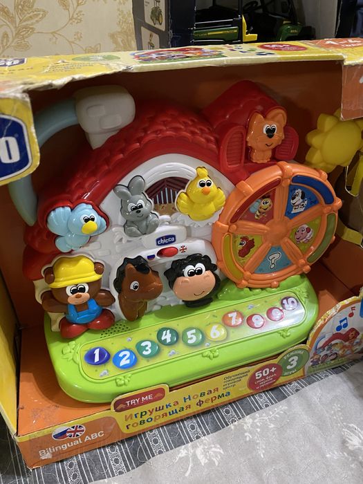 Інтерактивна іграшка Chicco Ферма