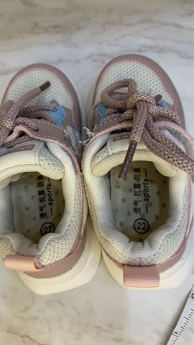 Кросівочки дитячі