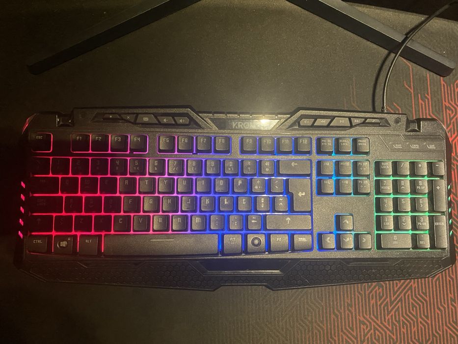 Teclado Gaming KROM Kyra RGB [PROMOÇÃO VERÃO]