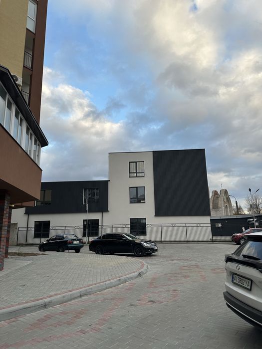 Оренда комерційного приміщення біля комплексу ЖК Фаворит